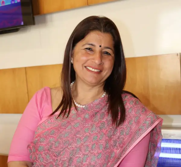 Neelu Sharma, Principal